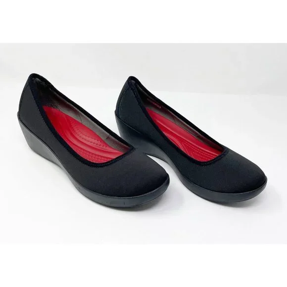 Crocs busy day wedge deals